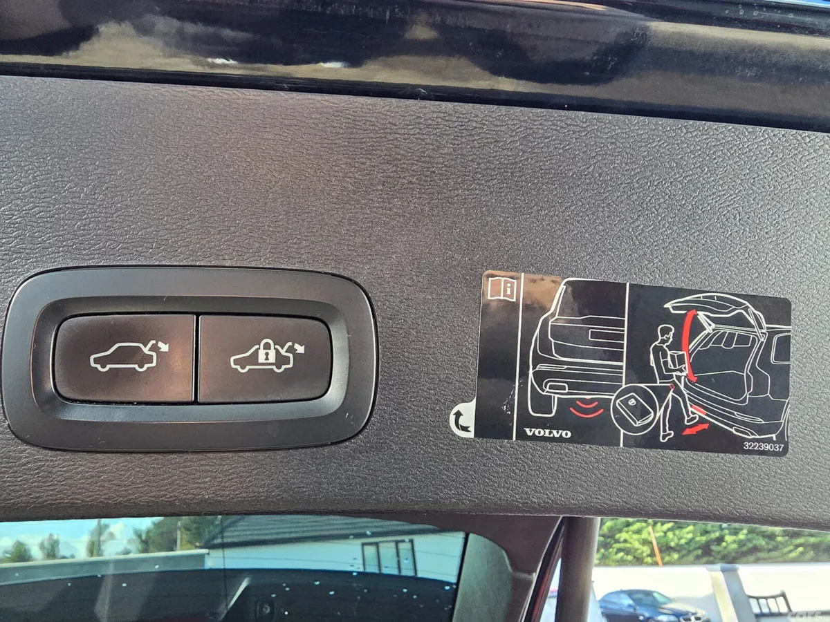 Volvo XC40 SUV, Diesel, 2019, Black
