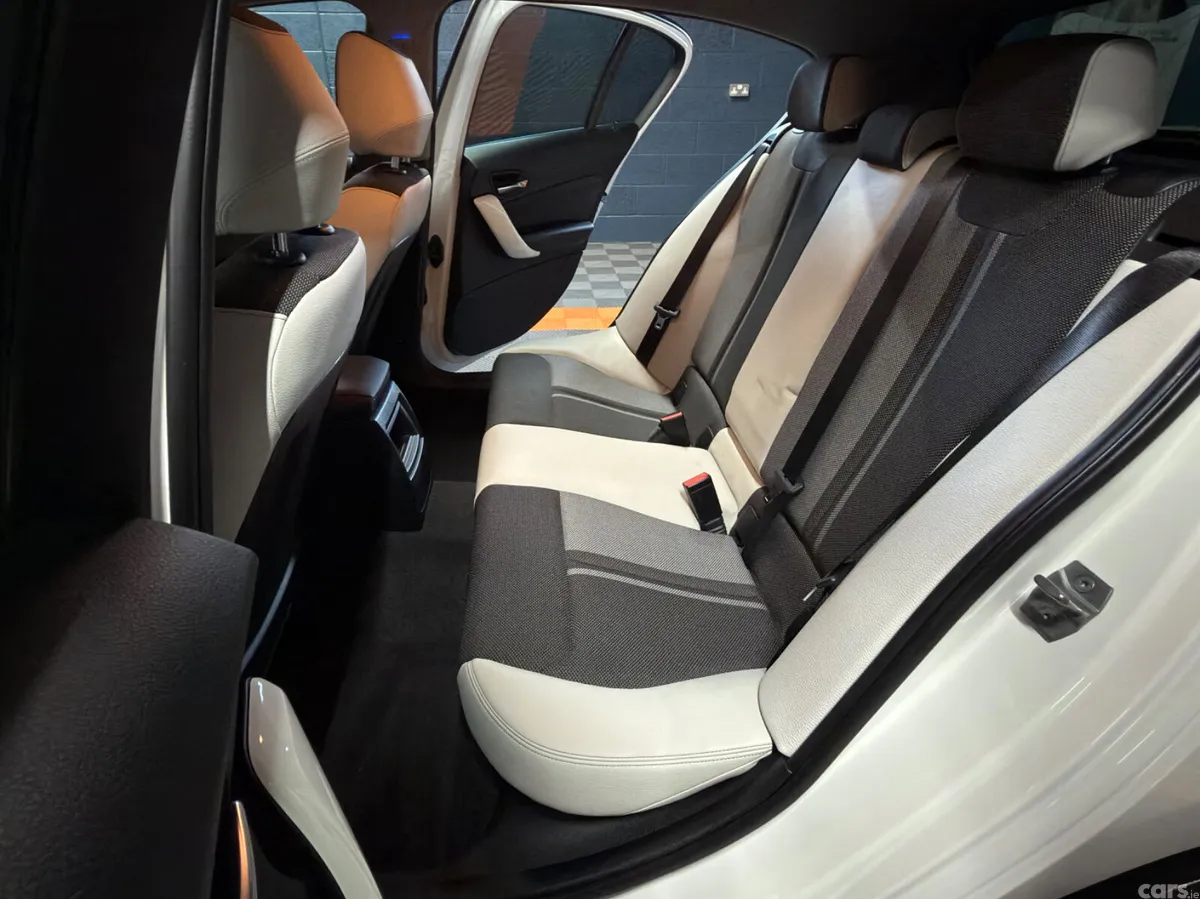 BMW 1-Series Hatchback, Diesel, 2017, White
