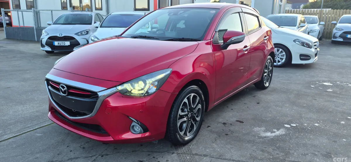 Mazda Demio Hatchback, Diesel, 2015, Red