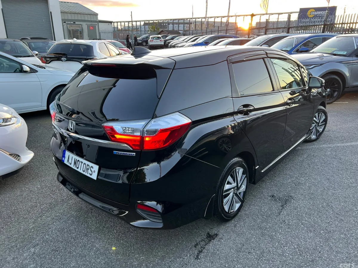Honda Shuttle Estate, Petrol Hybrid, 2016, Black