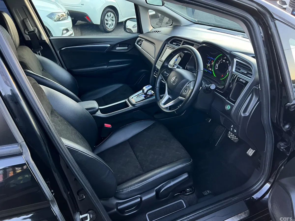 Honda Shuttle Estate, Petrol Hybrid, 2016, Black