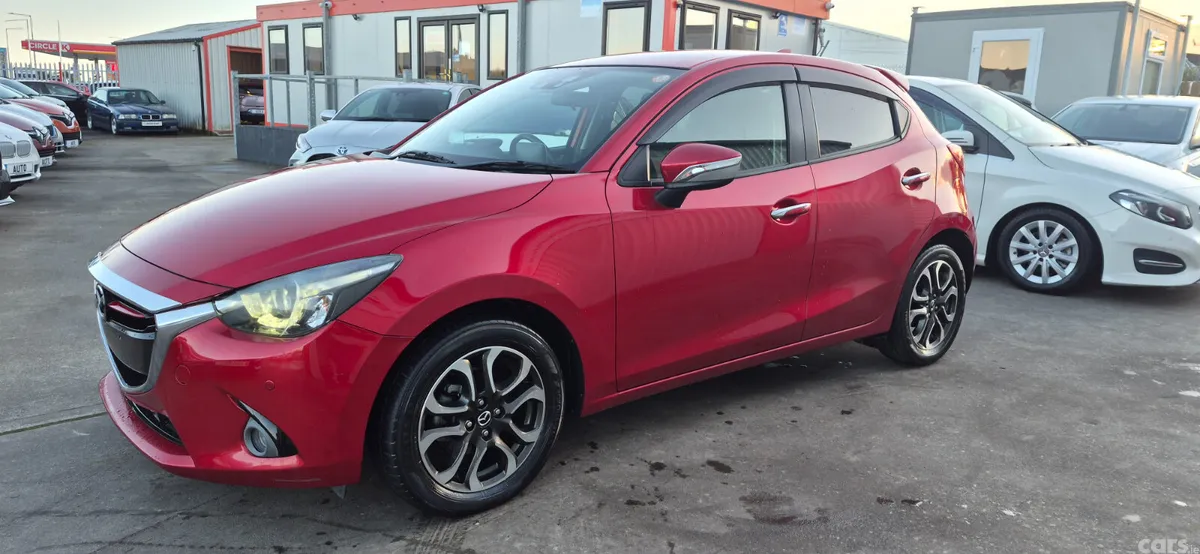 Mazda Demio Hatchback, Diesel, 2015, Red
