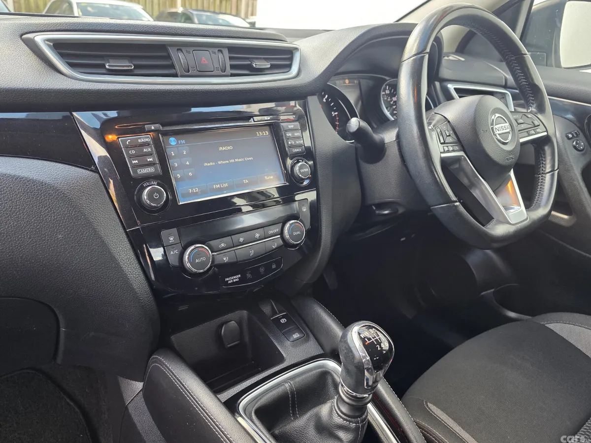 Nissan Qashqai Hatchback, Diesel, 2018, Silver
