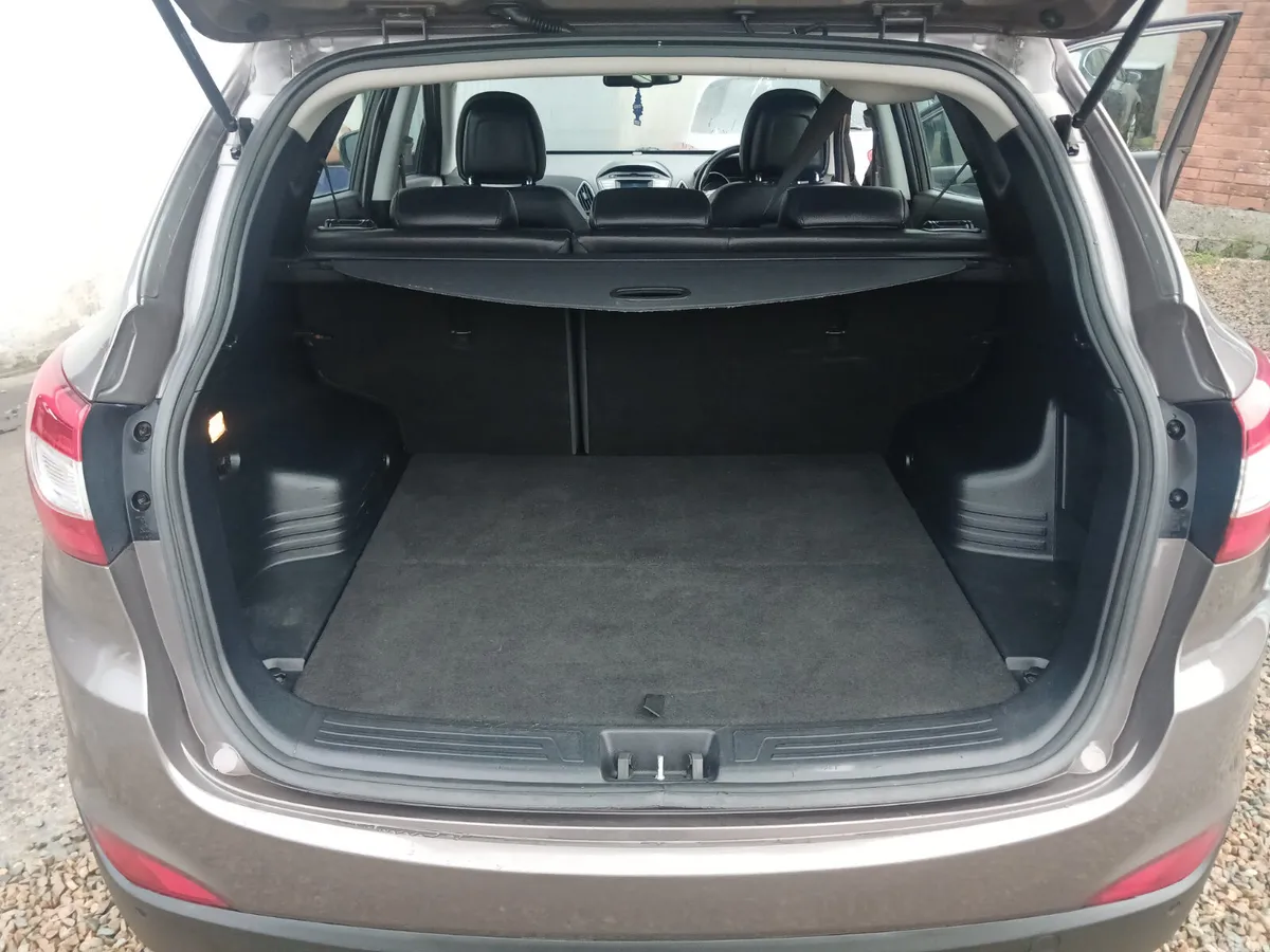 Hyundai ix35 SUV, Diesel, 2014, Brown