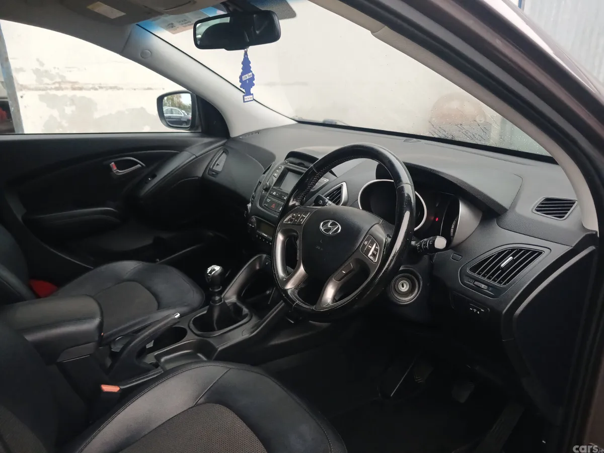 Hyundai ix35 SUV, Diesel, 2014, Brown