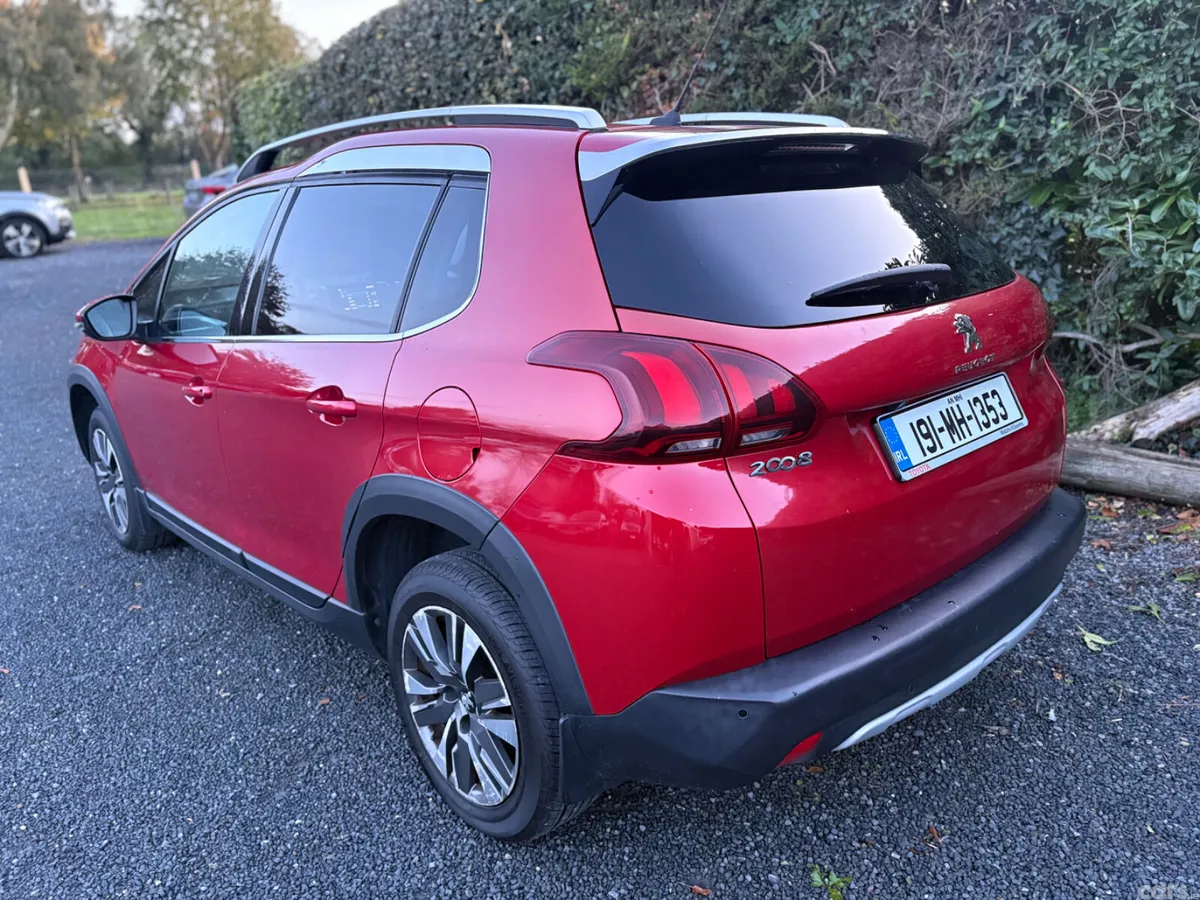 Peugeot 2008 Estate, Diesel, 2019, Red