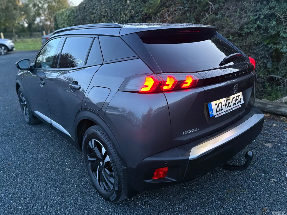 Peugeot 2008 MPV, Diesel, 2021, Grey