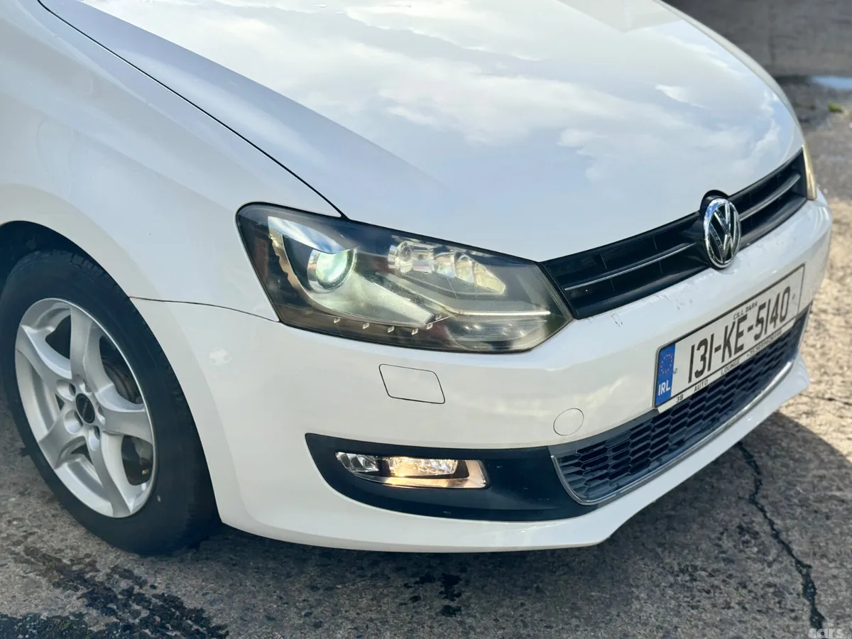 Volkswagen Polo Hatchback, Petrol, 2013, White