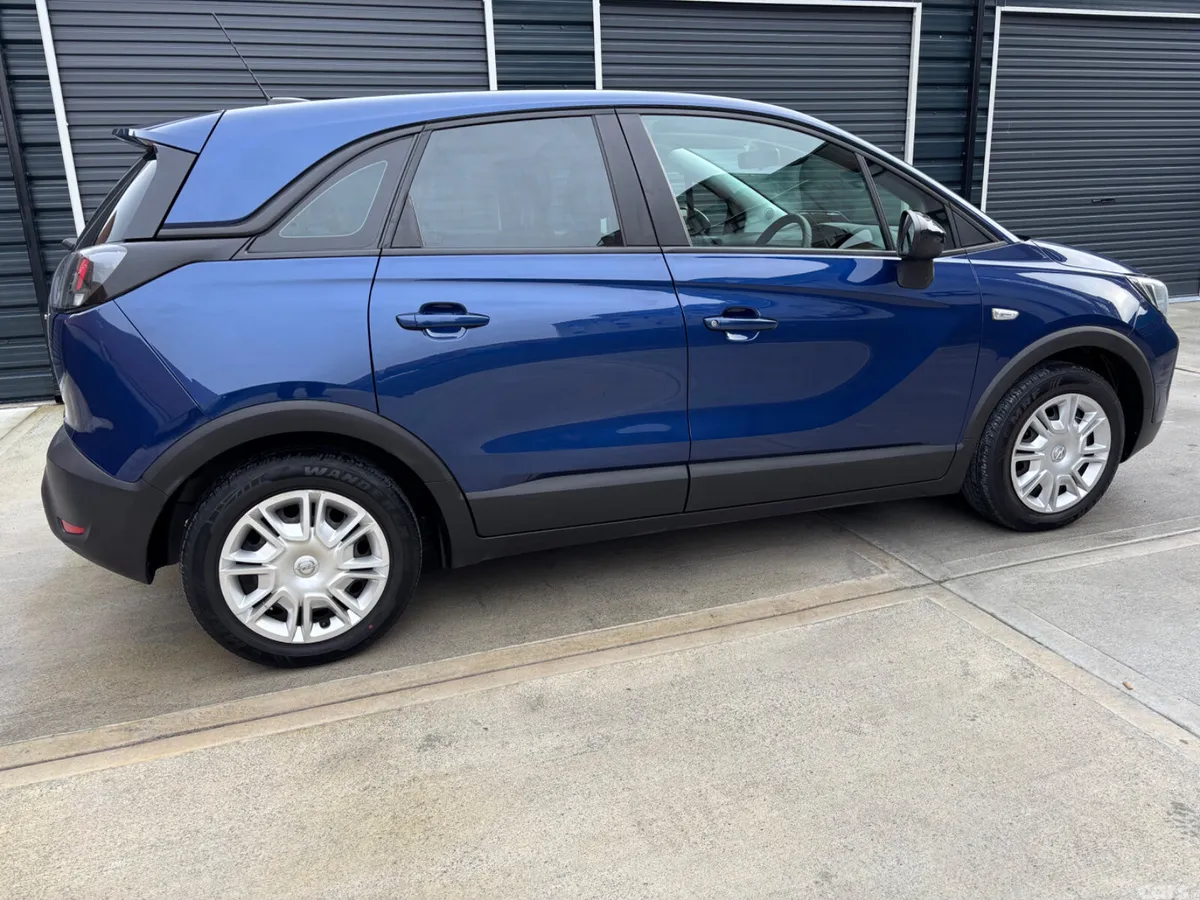 Opel Crossland X SUV, Petrol, 2021, Blue