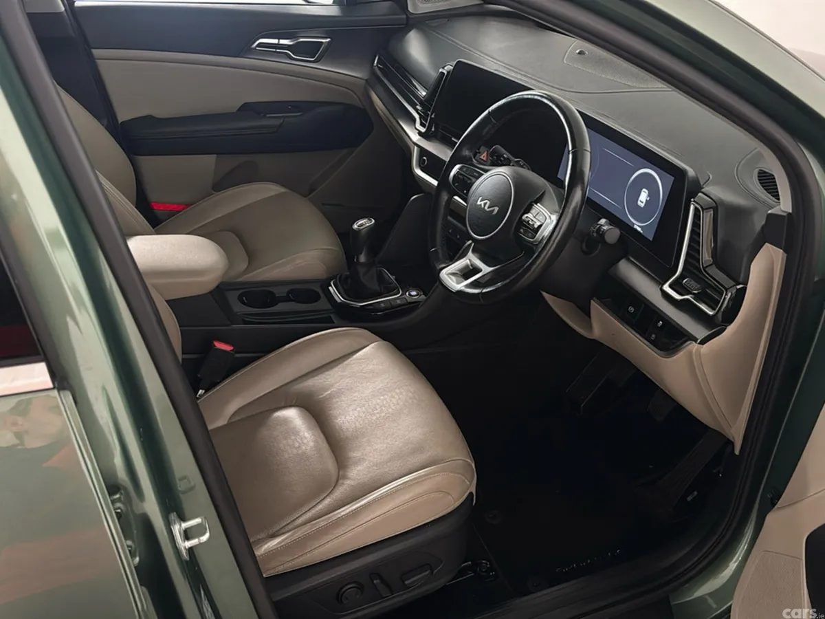 Kia Sportage SUV, Diesel, 2022, Green