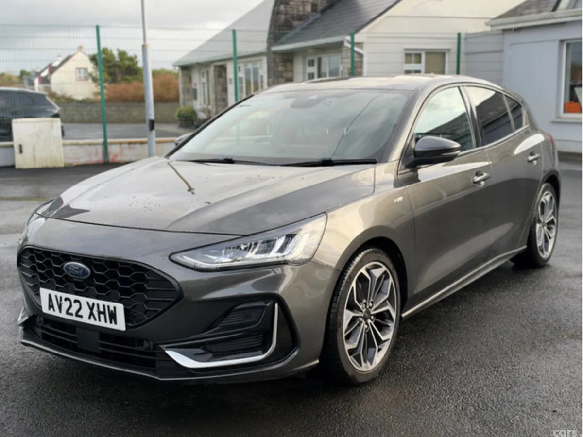 Ford Focus Hatchback, Diesel, 2022, Grey