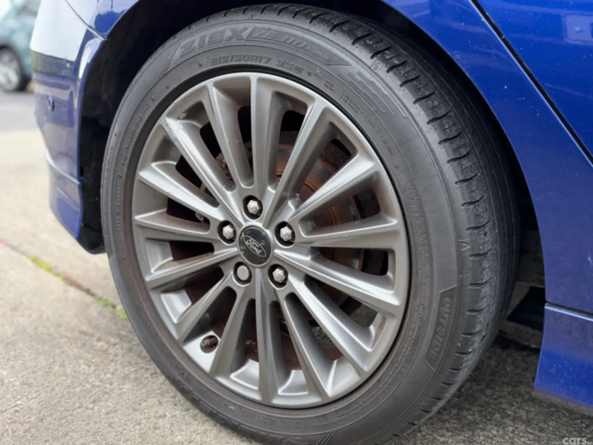 Ford Focus Hatchback, Diesel, 2017, Blue