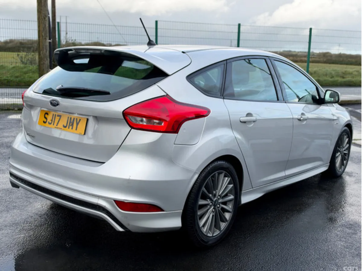 Ford Focus Hatchback, Diesel, 2017, Silver