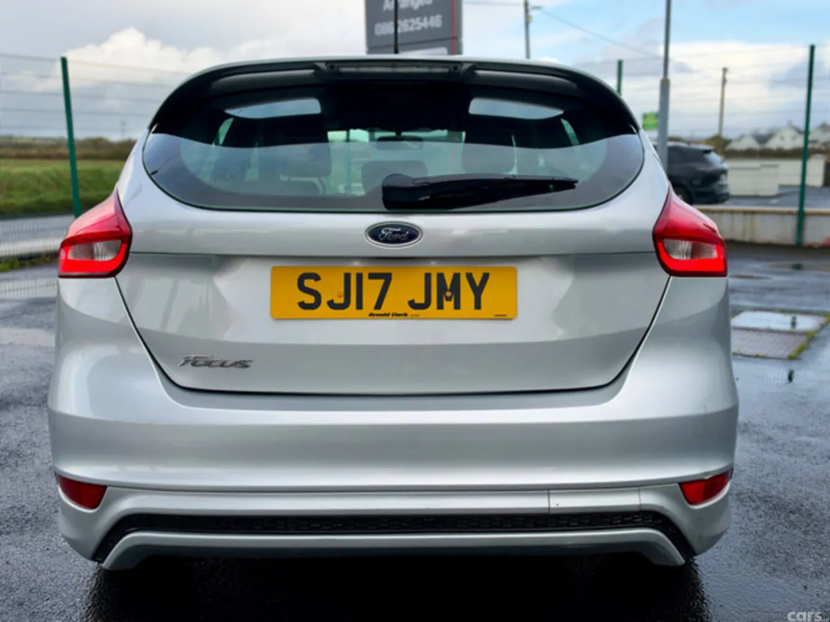 Ford Focus Hatchback, Diesel, 2017, Silver