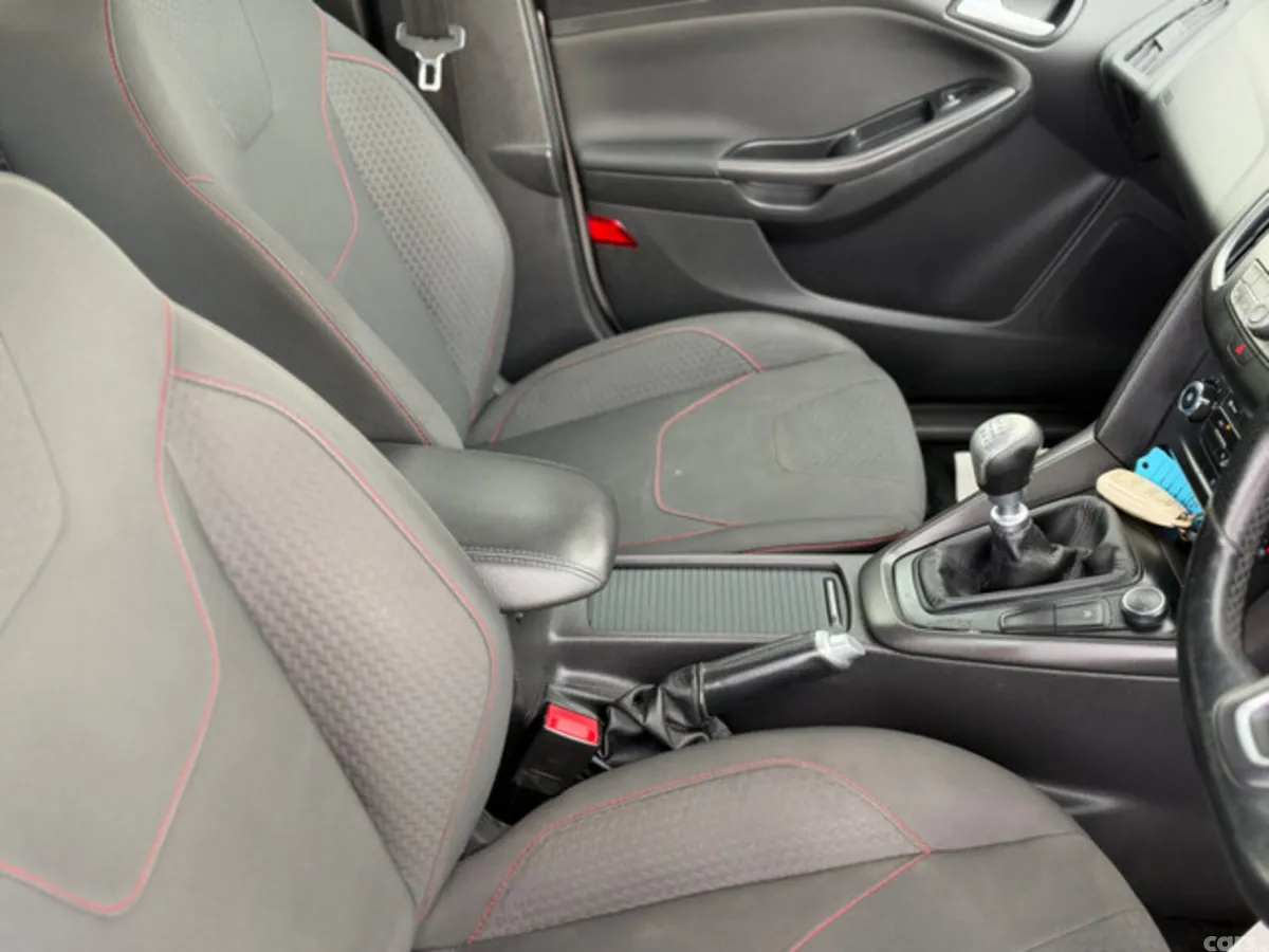 Ford Focus Hatchback, Diesel, 2017, Silver