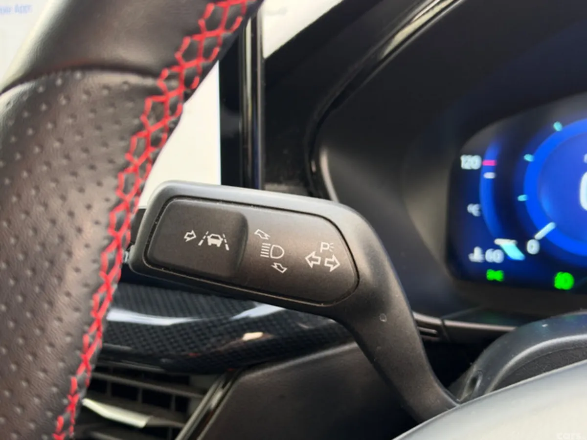 Ford Focus Hatchback, Diesel, 2022, Grey