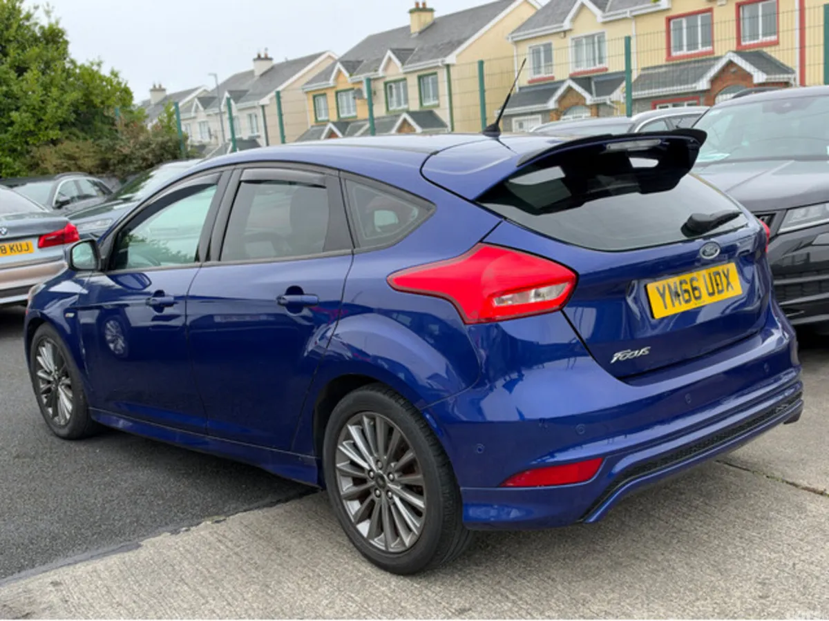 Ford Focus Hatchback, Diesel, 2017, Blue