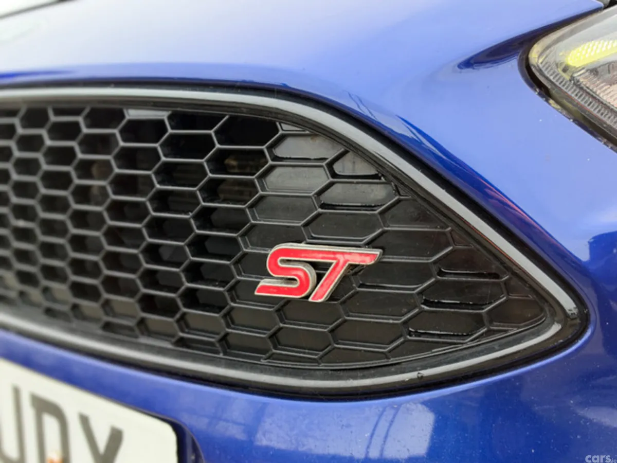 Ford Focus Hatchback, Diesel, 2017, Blue