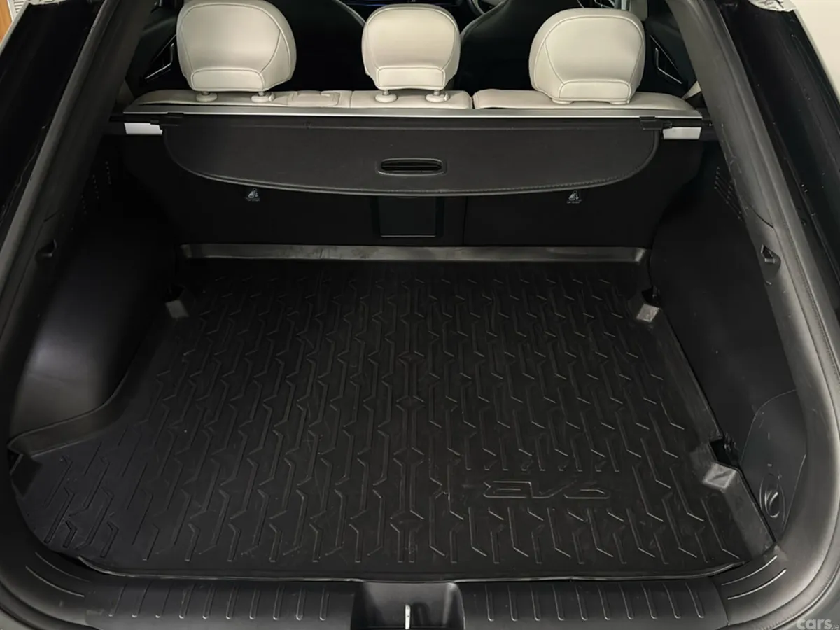 Kia EV6 MPV, Electric, 2023, Black