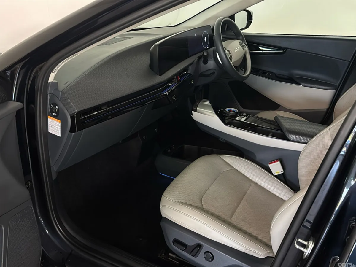 Kia EV6 MPV, Electric, 2024, Blue