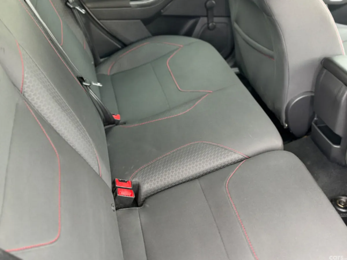Ford Focus Hatchback, Diesel, 2017, Silver