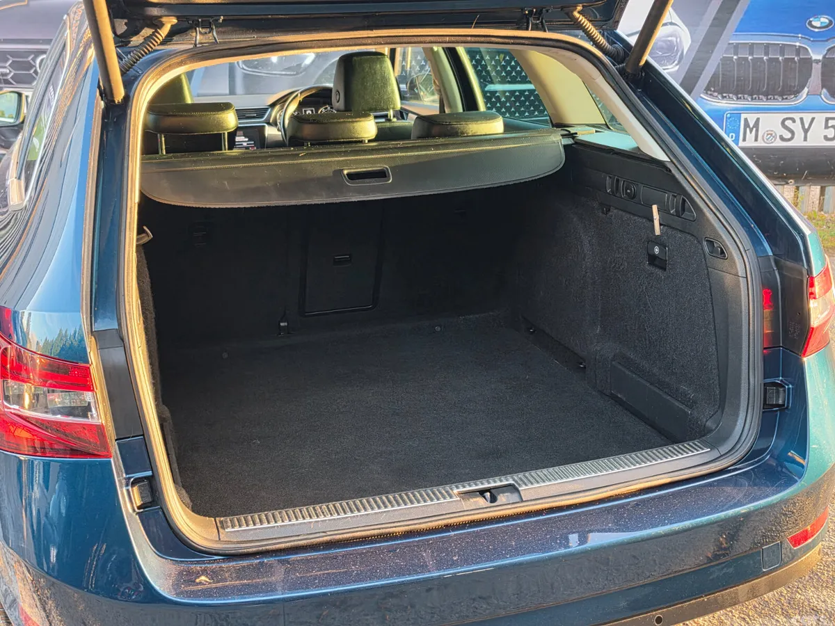 Skoda Superb Estate, Diesel, 2018, Blue