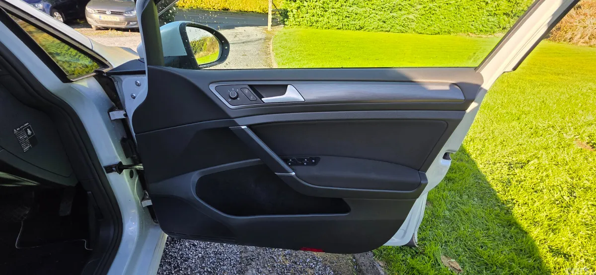 Volkswagen Golf Hatchback, Petrol, 2017, Grey