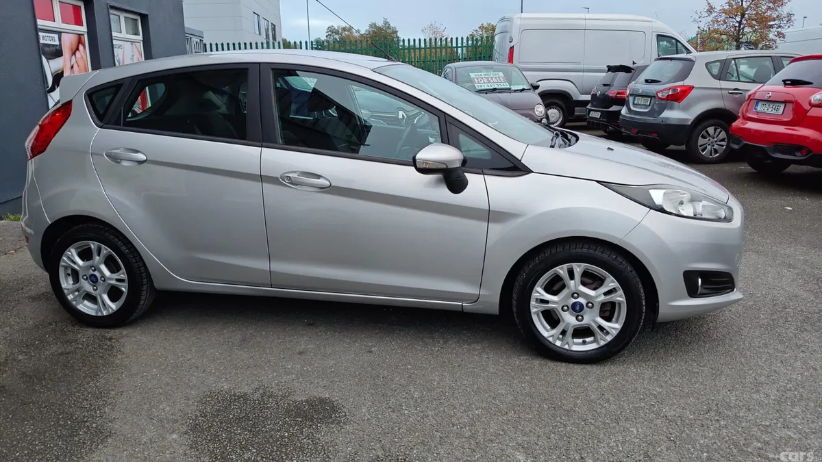 Ford Fiesta Hatchback, Diesel, 2015, Silver
