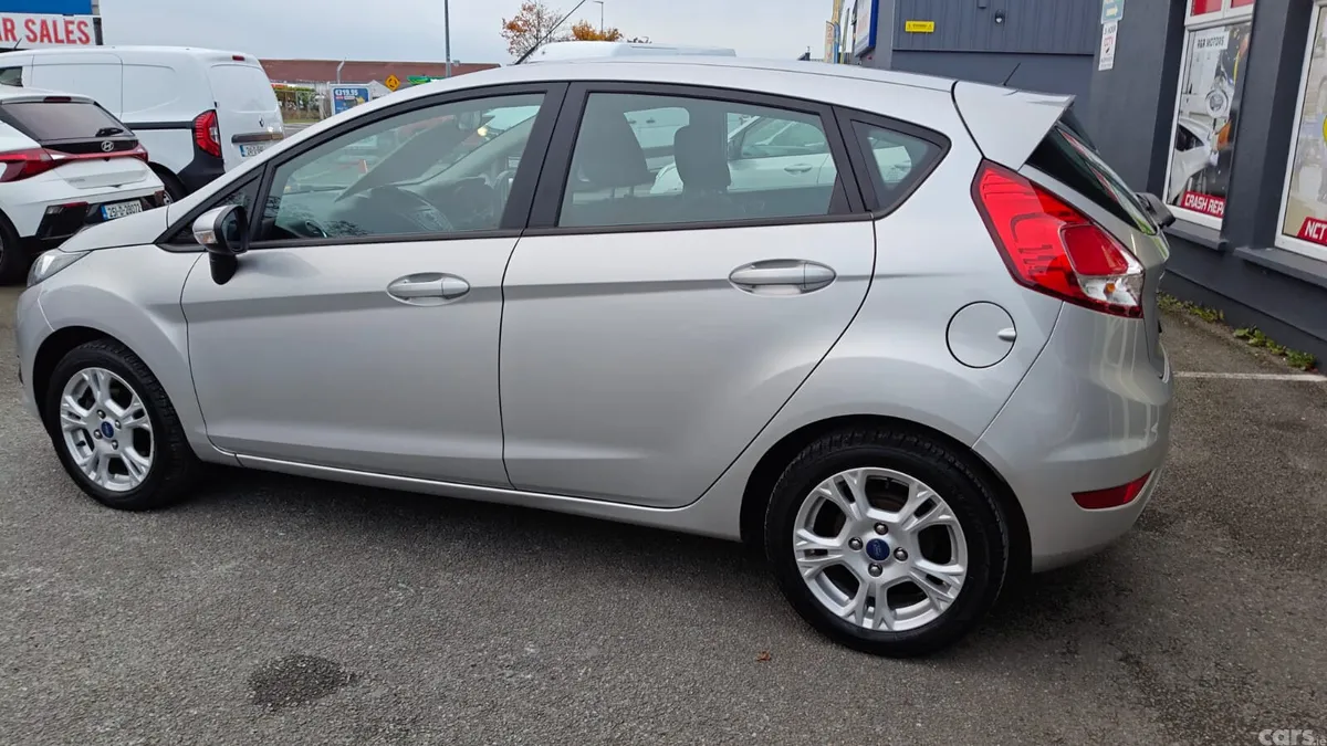 Ford Fiesta Hatchback, Diesel, 2015, Silver