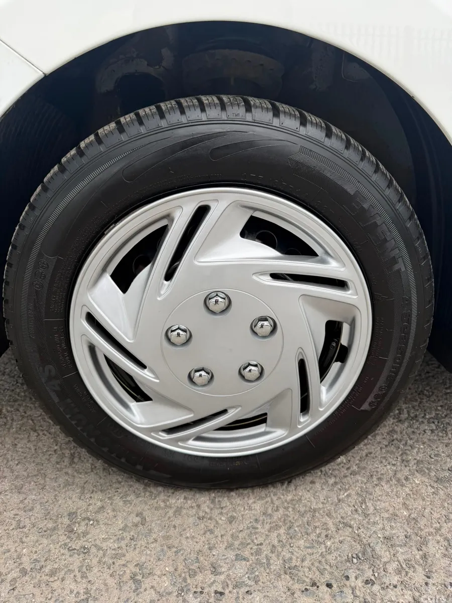 Hyundai i10 Hatchback, Petrol, 2019, White