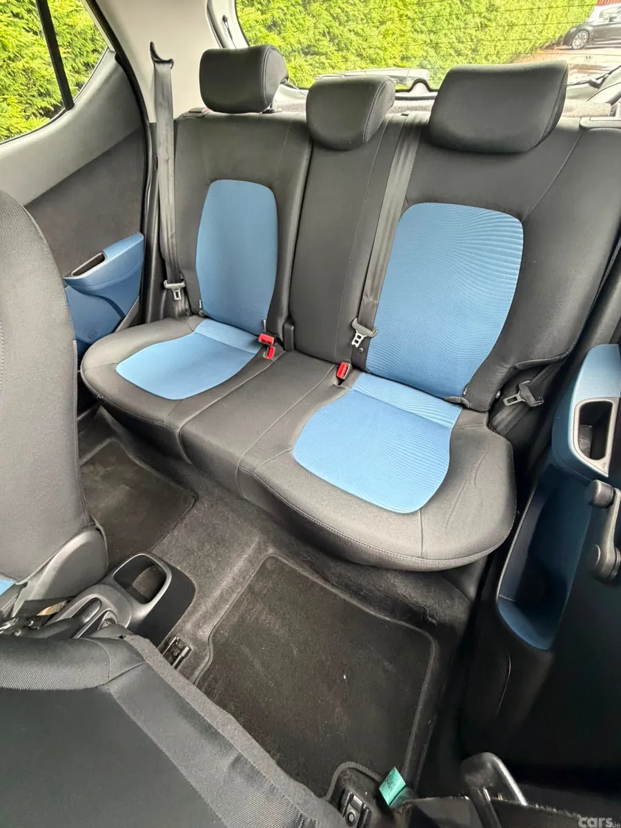 Hyundai i10 Hatchback, Petrol, 2019, White