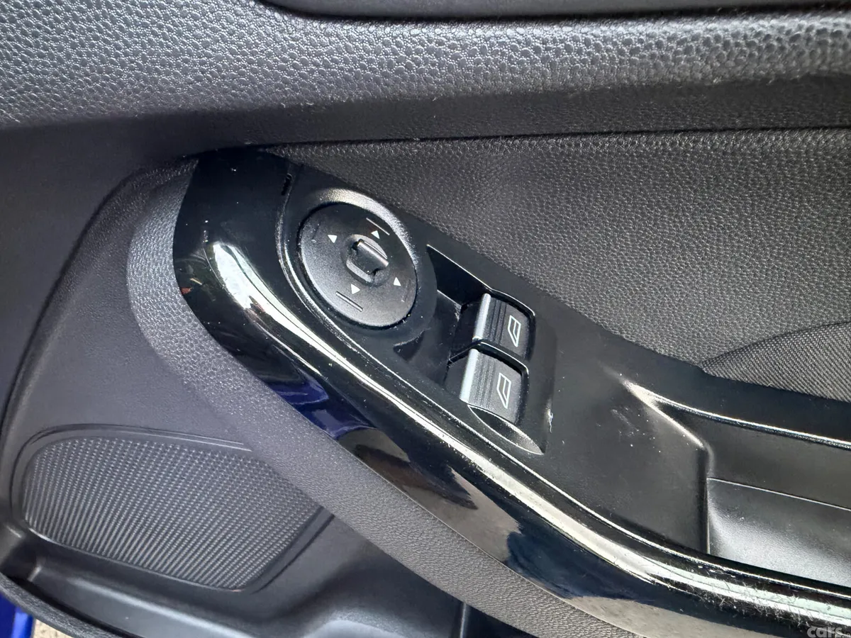Ford Fiesta Hatchback, Petrol, 2015, Blue