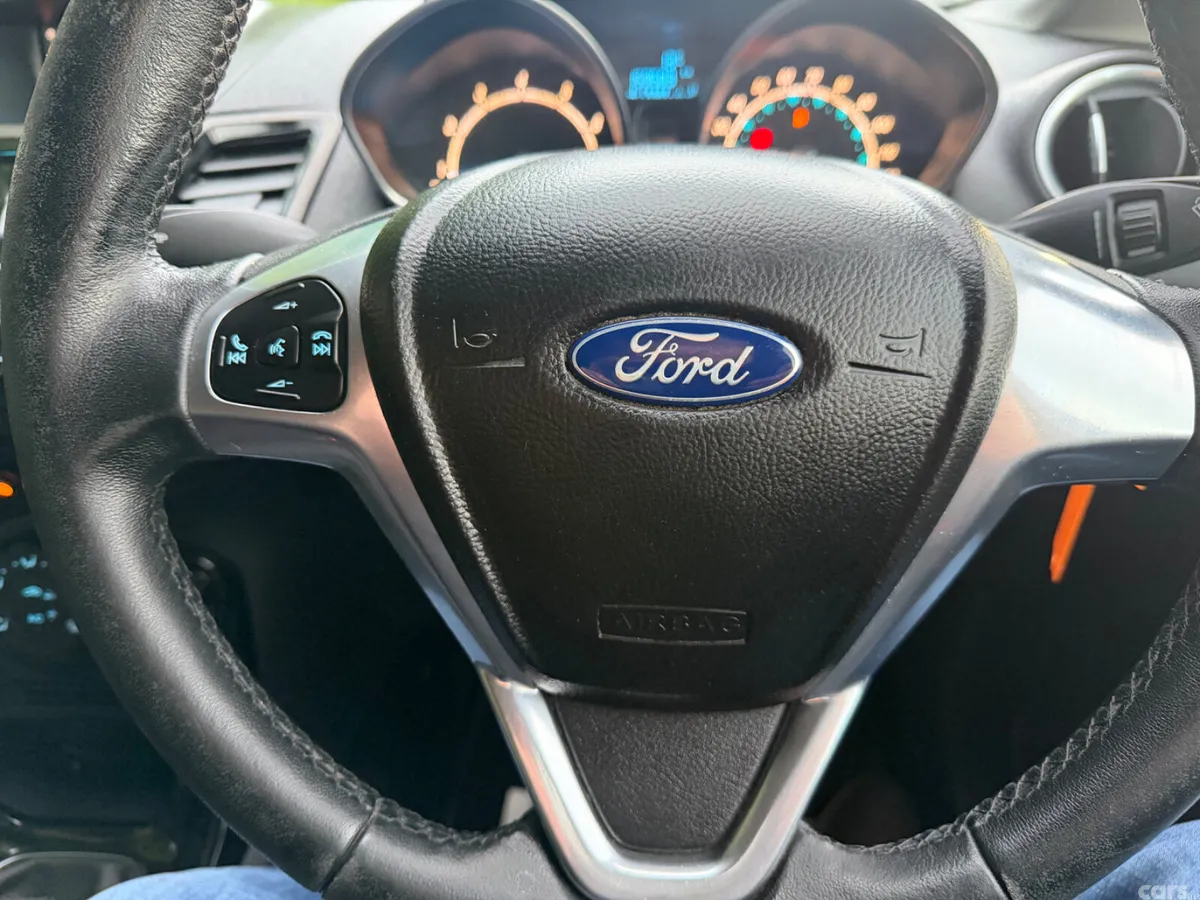 Ford Fiesta Hatchback, Petrol, 2015, Blue