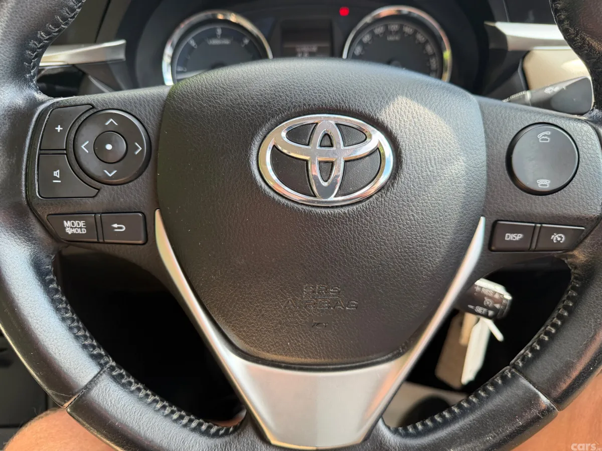 Toyota Corolla Saloon, Diesel, 2016, Grey