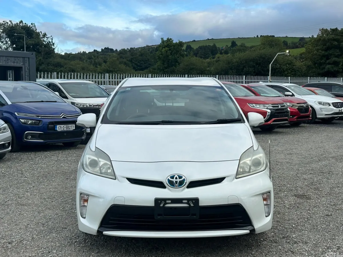 Toyota Prius Hatchback, Petrol Hybrid, 2013, White