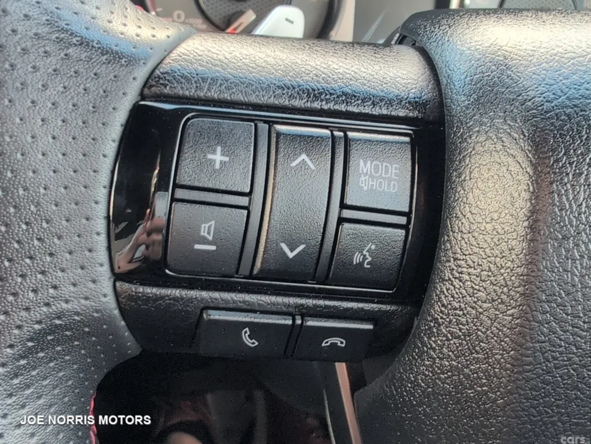 Toyota Hilux Pick Up, Diesel, 2024, White