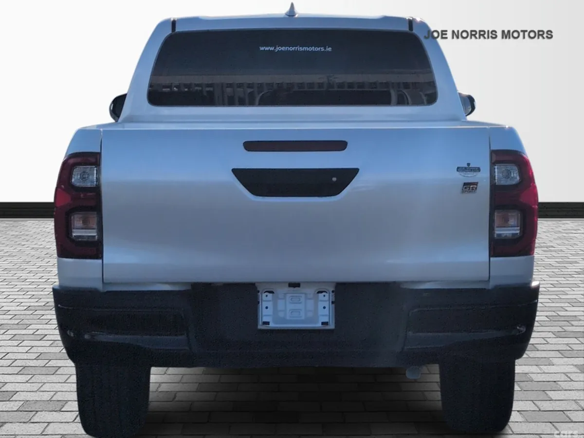 Toyota Hilux Pick Up, Diesel, 2024, White