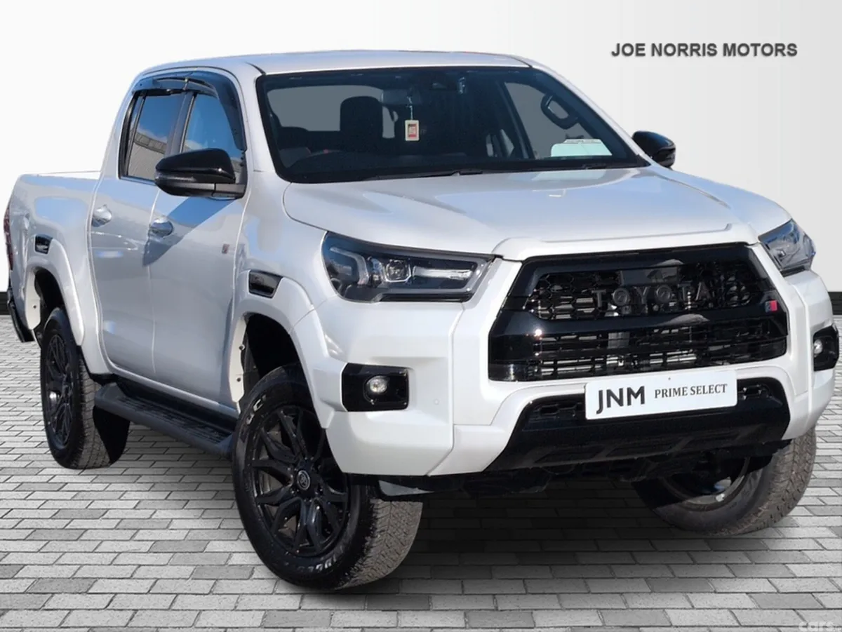 Toyota Hilux Pick Up, Diesel, 2024, White