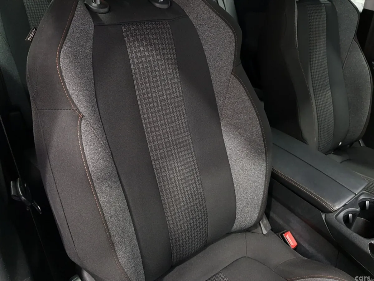 Peugeot 3008 MPV, Diesel, 2019, Grey