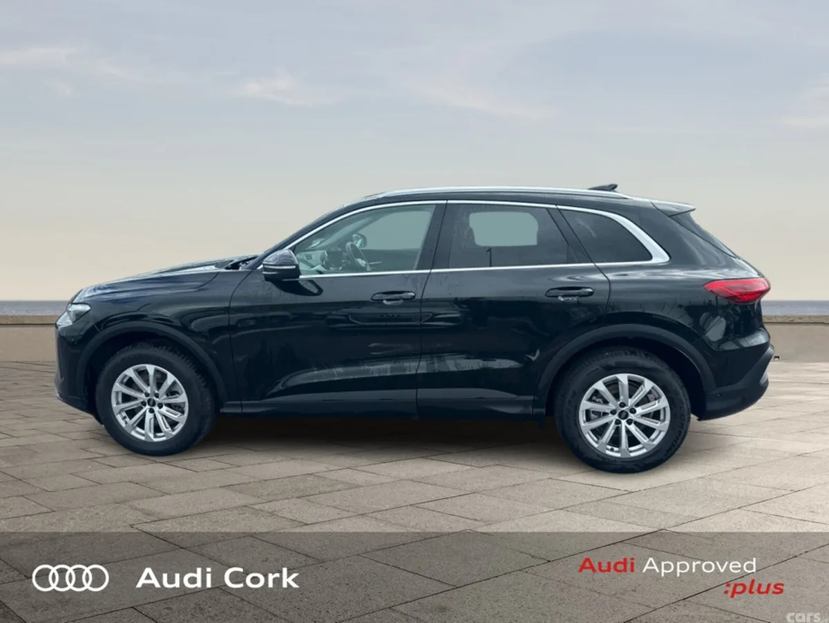 Audi Q5 Hatchback, Diesel, 2025, 