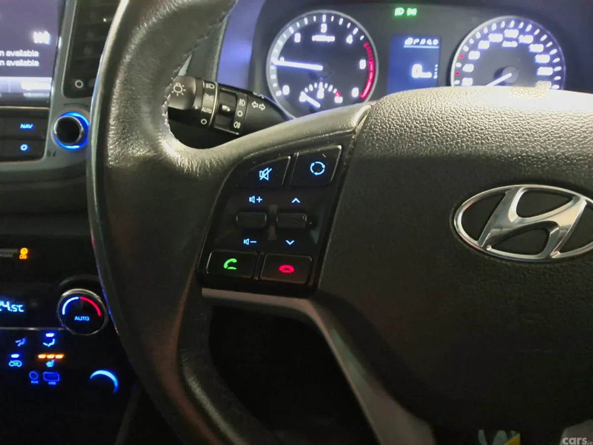 Hyundai Tucson SUV, Diesel, 2016, Silver