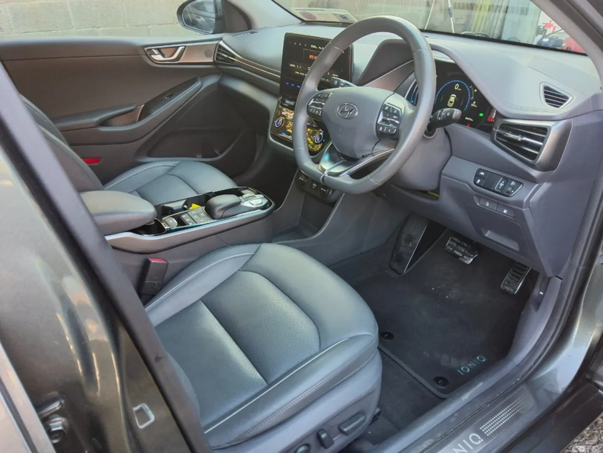 Hyundai IONIQ Hatchback, Electric, 2022, Grey