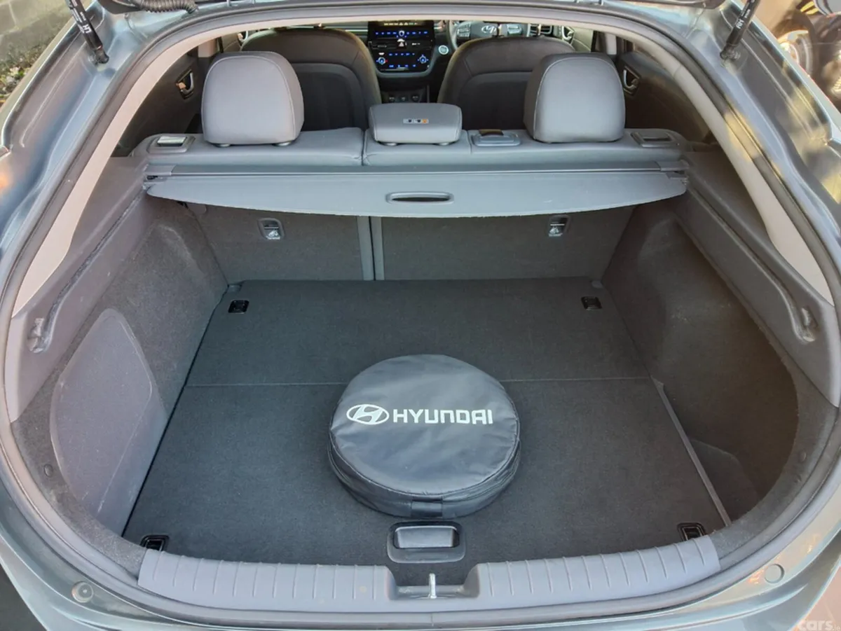 Hyundai IONIQ Hatchback, Electric, 2022, Grey