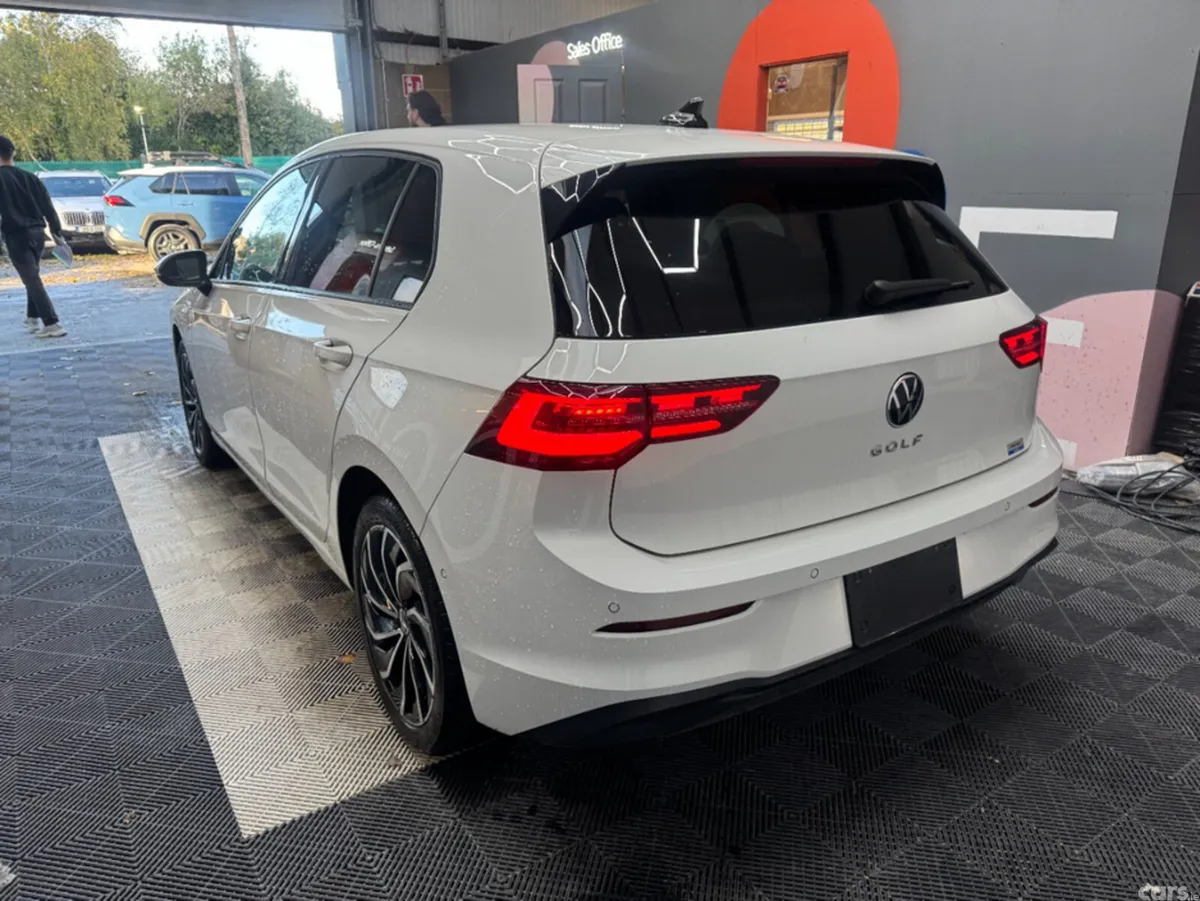 Volkswagen Golf Hatchback, Diesel, 2023, White