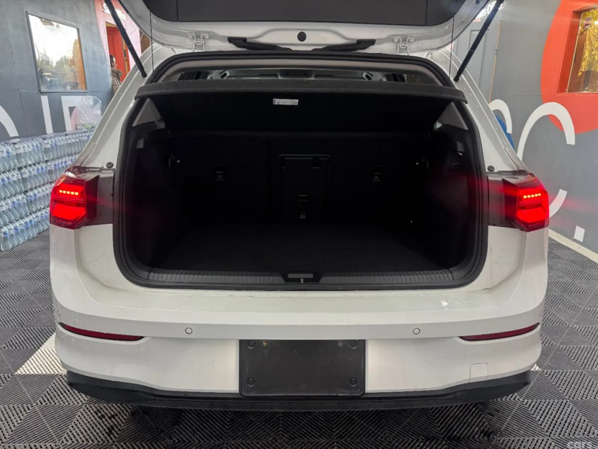 Volkswagen Golf Hatchback, Diesel, 2023, White