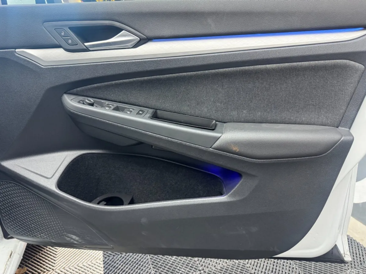 Volkswagen Golf Hatchback, Diesel, 2023, White