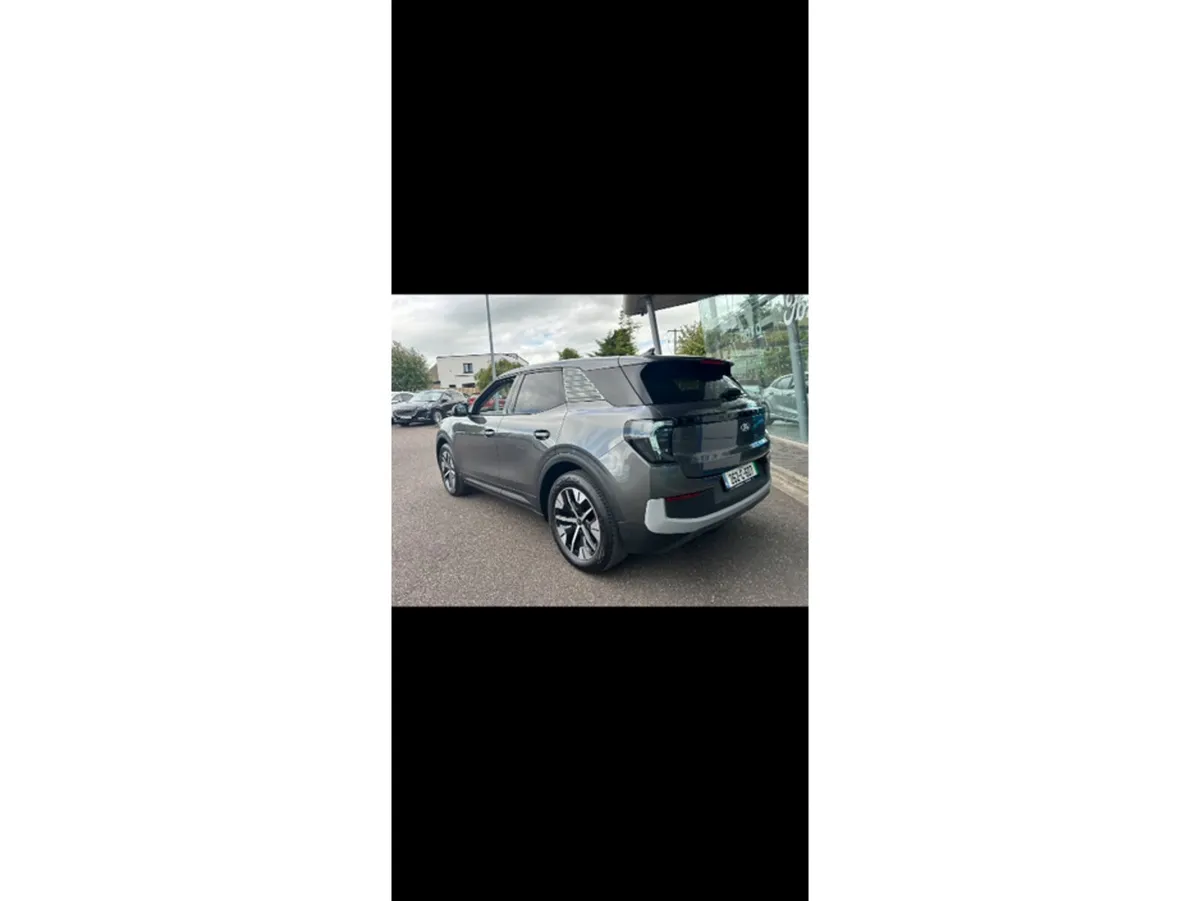 Ford Explorer MPV, Electric, 2026, Grey