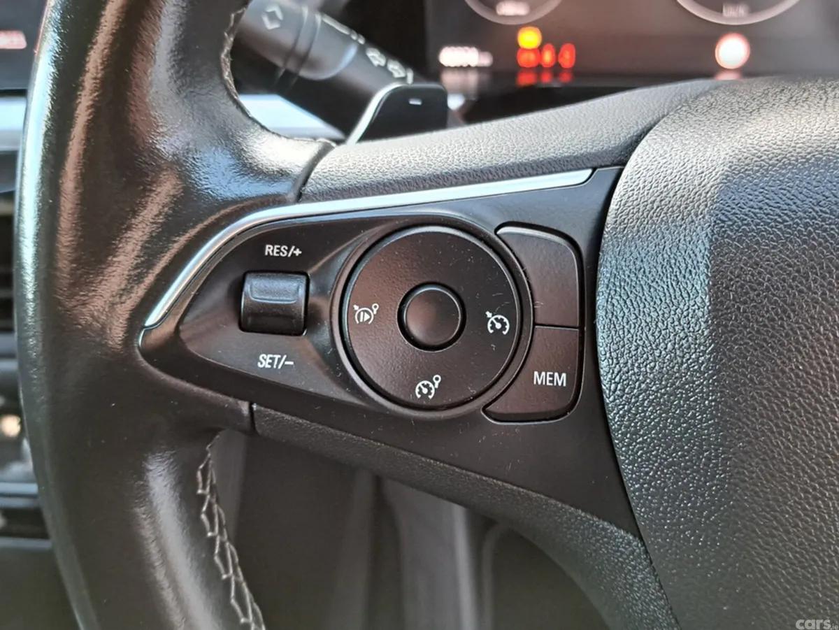 Opel Grandland SUV, Diesel, 2023, Grey