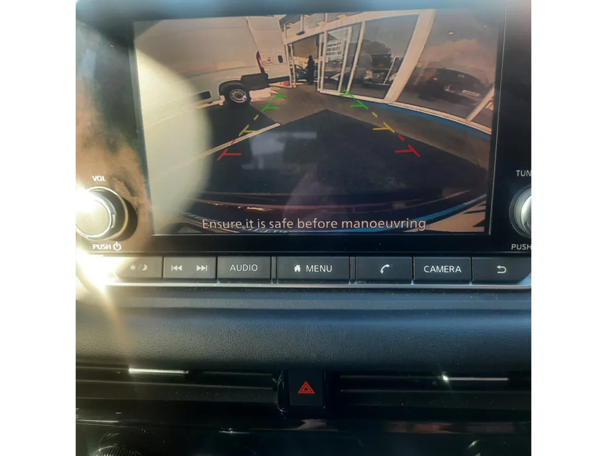 Nissan Qashqai MPV, Petrol, 2022, Red
