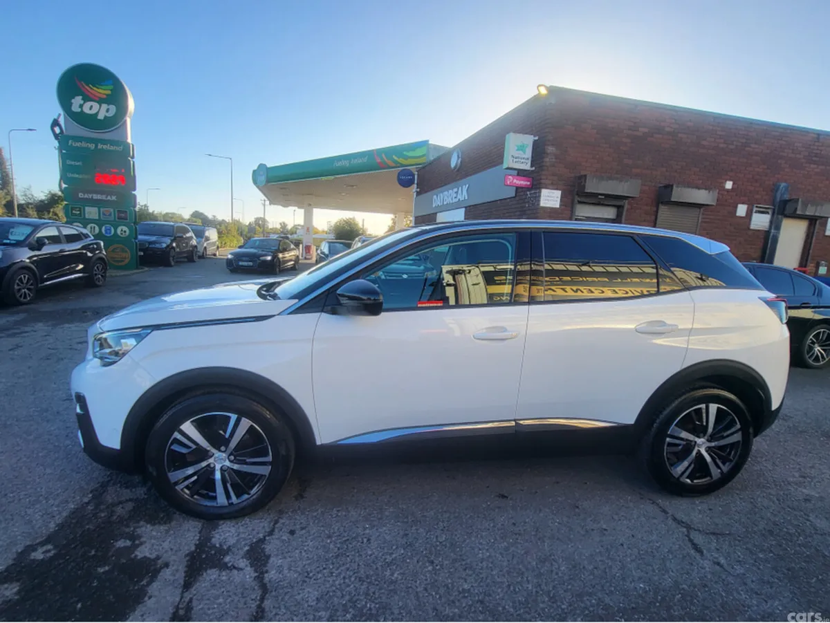 Peugeot 3008 Hatchback, Petrol, 2017, White